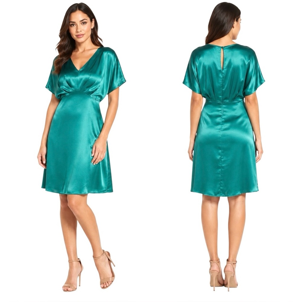 Chelsea28 Emerald Green Satin V-Neck Empire Waist Dress NWT Medium